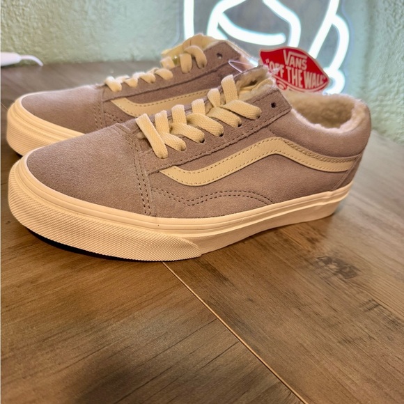 Vans Women's Sneakers in Beige and Cream - Picture 1 of 5